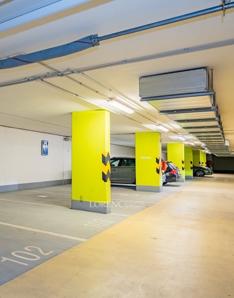 Pronájem garážového stání 17 m², Praha - Libeň